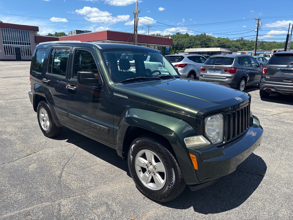 2011 Jeep Liberty Image 2