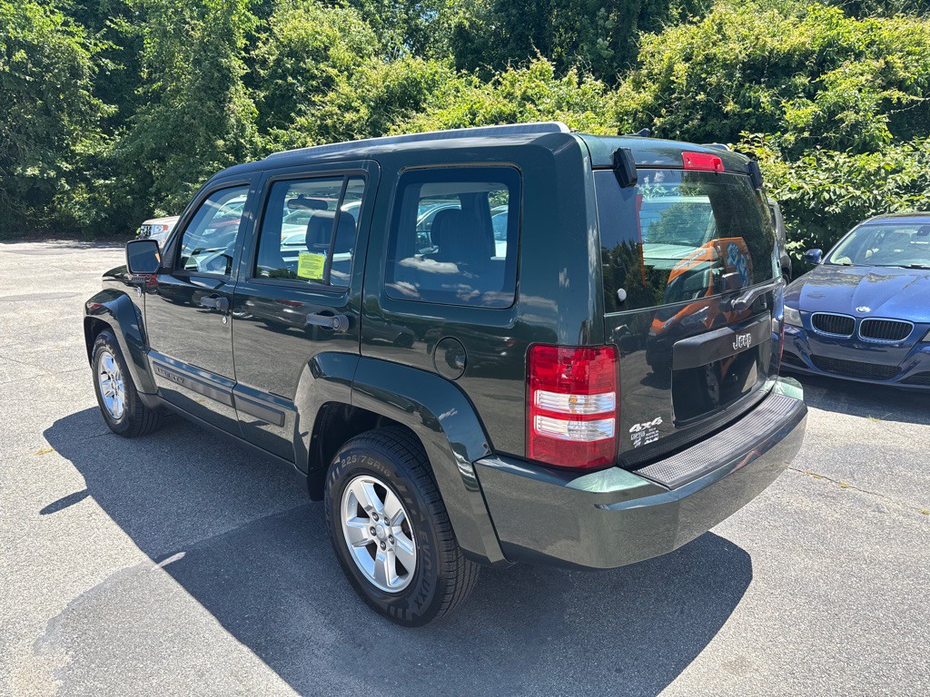 2011 Jeep Liberty Image 4