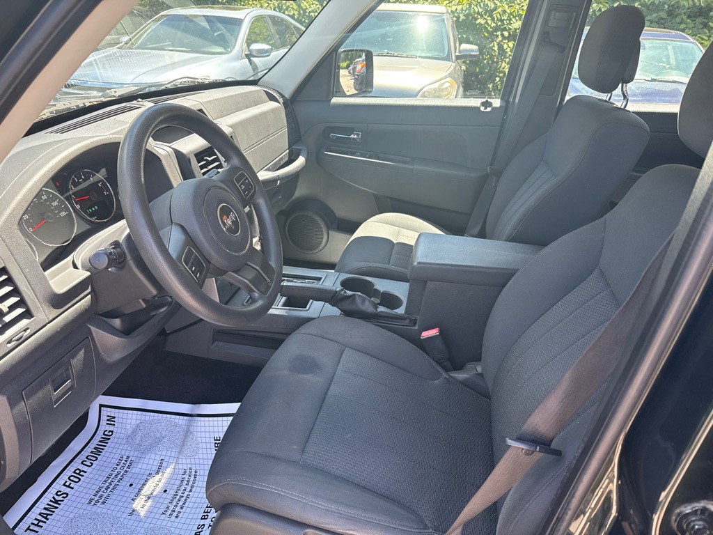 2011 Jeep Liberty Image 5