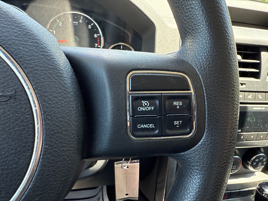 2011 Jeep Liberty Image 8