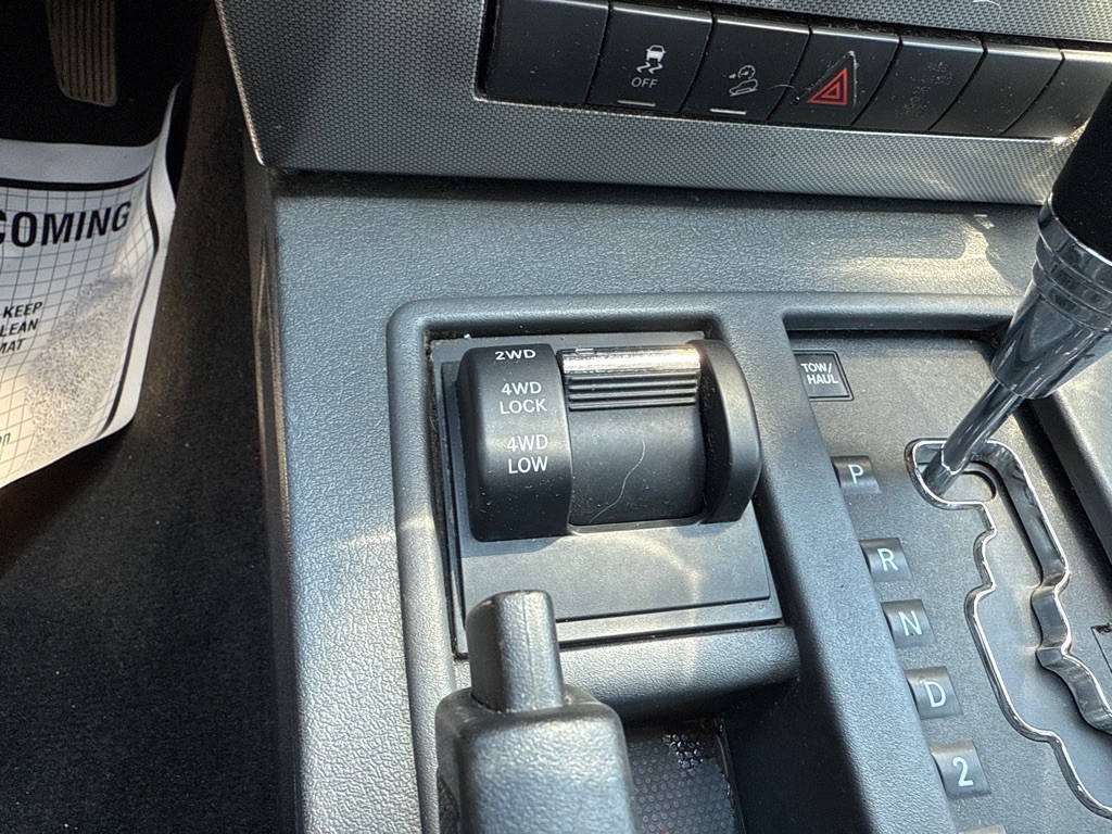 2011 Jeep Liberty Image 12