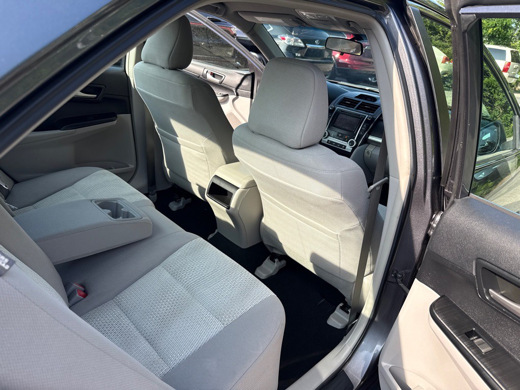 2014 Toyota Camry Image 22