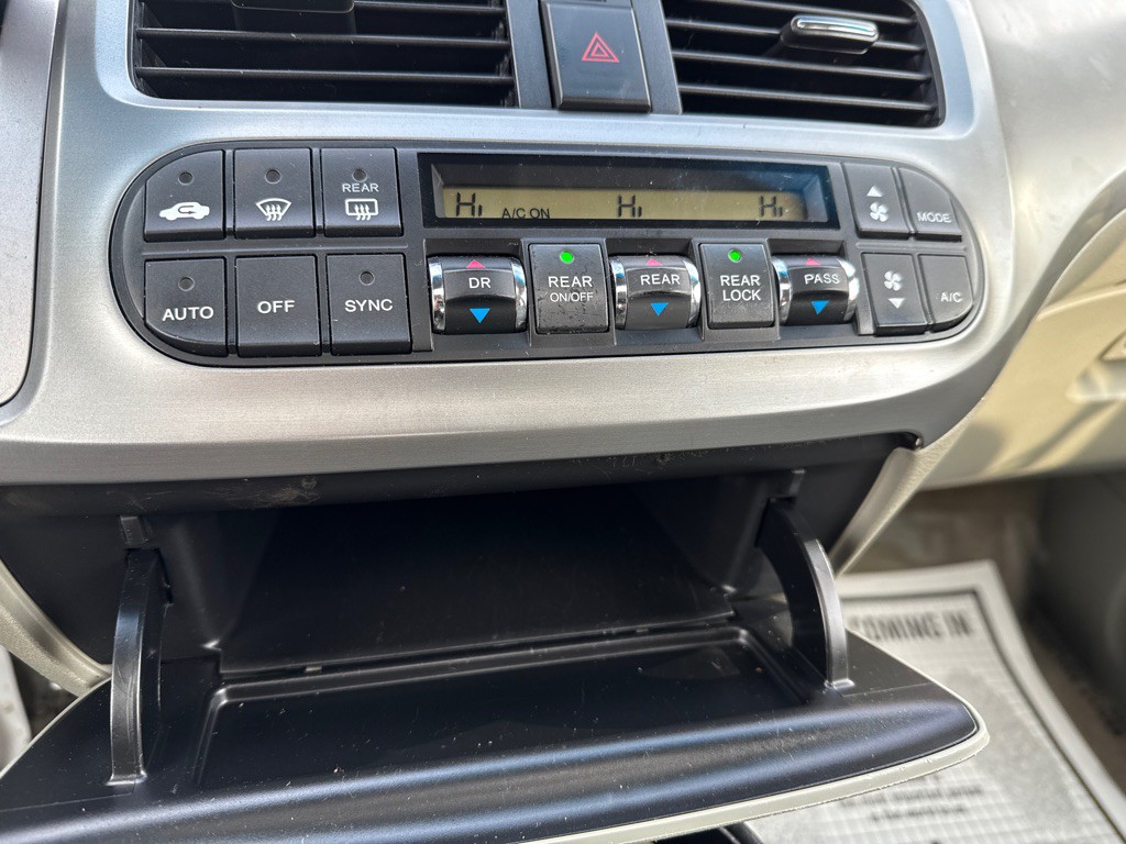 2010 Honda Odyssey Image 15