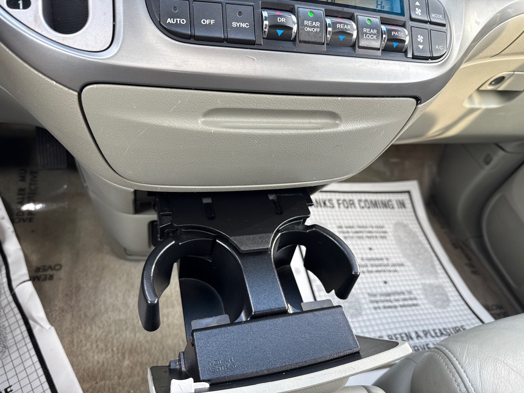 2010 Honda Odyssey Image 16