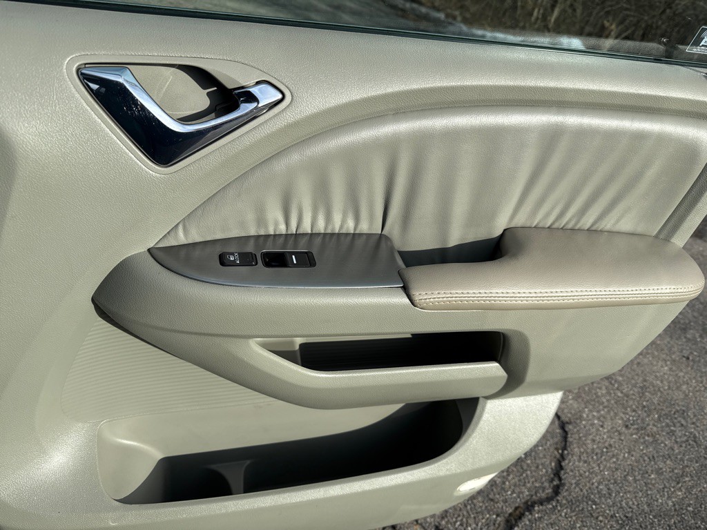 2010 Honda Odyssey Image 31