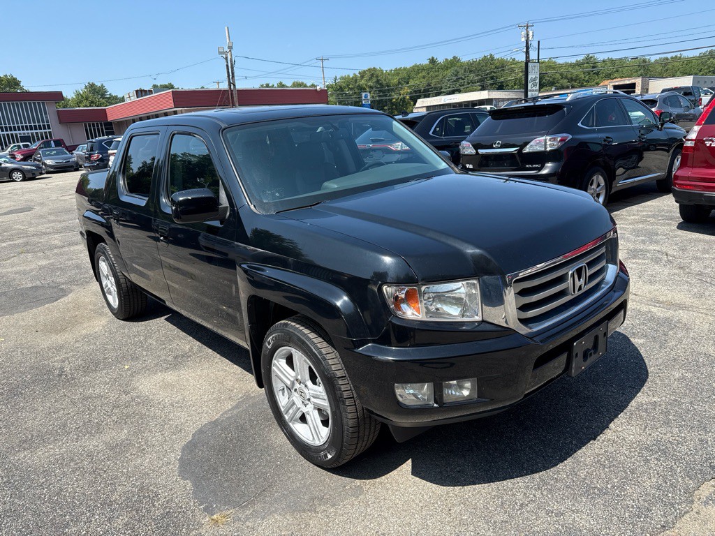 2014 Honda Ridgeline Image 2