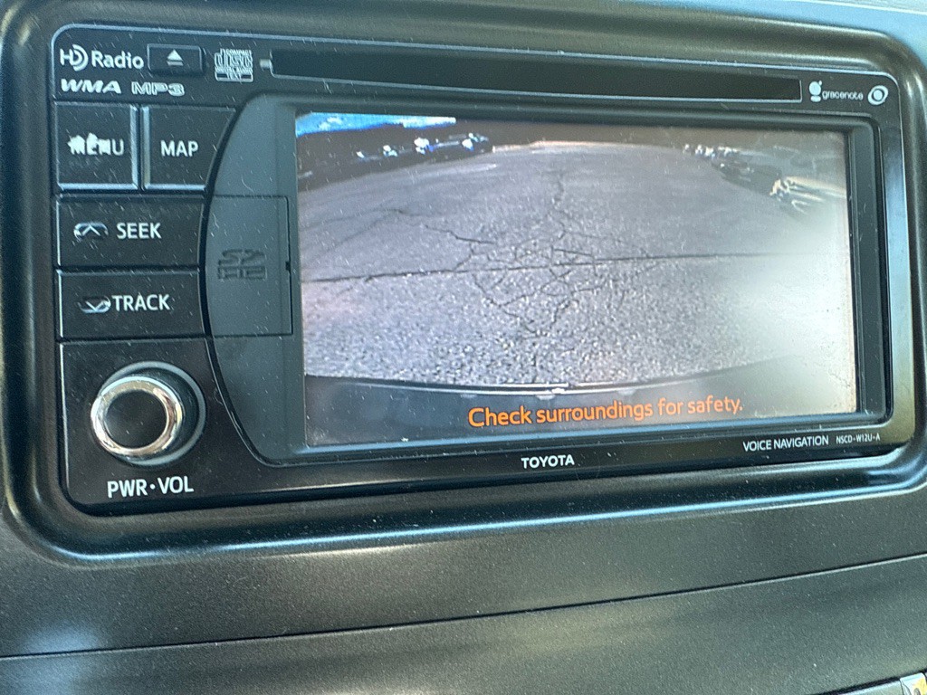 2014 Toyota Sienna Image 13