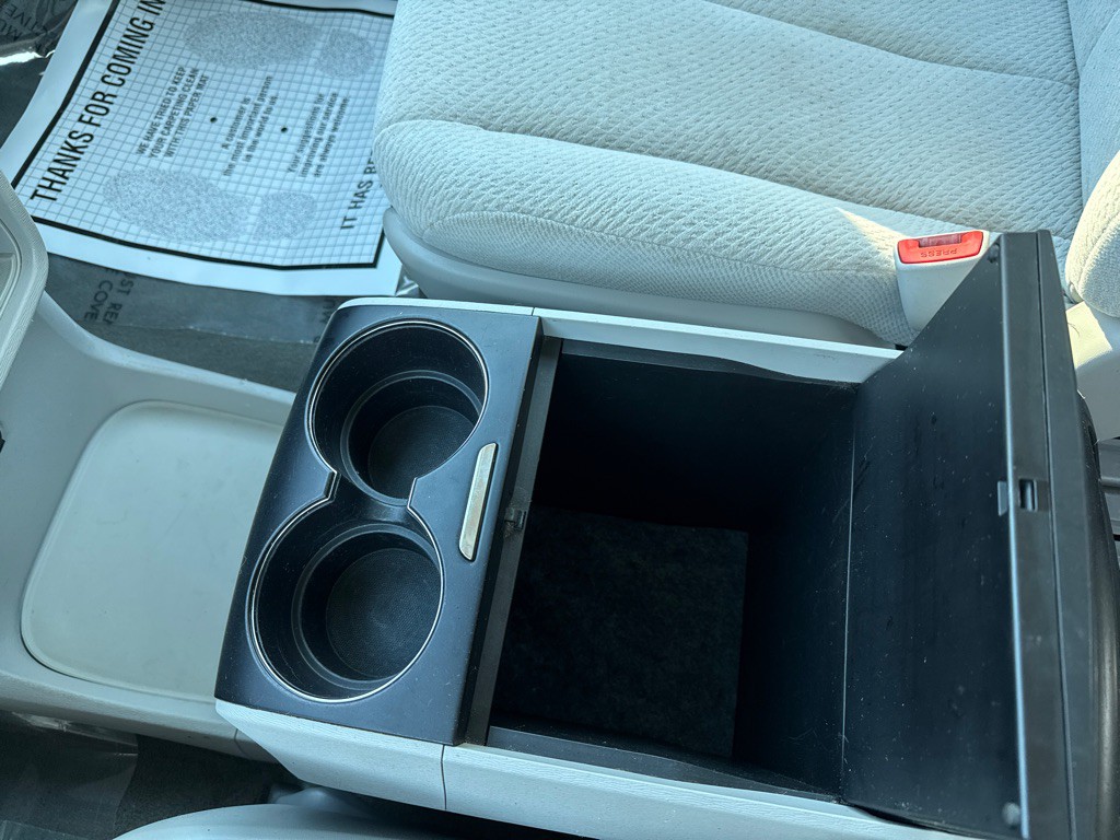 2014 Toyota Sienna Image 21