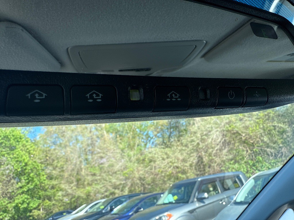 2014 Toyota Sienna Image 23