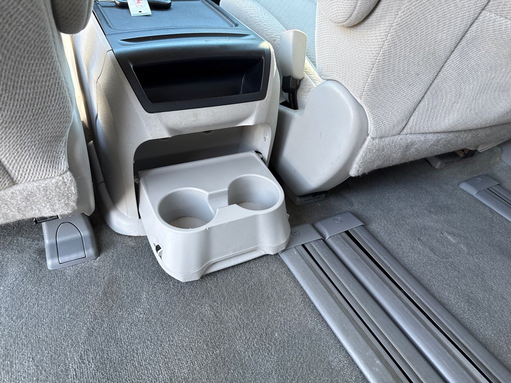 2014 Toyota Sienna Image 27