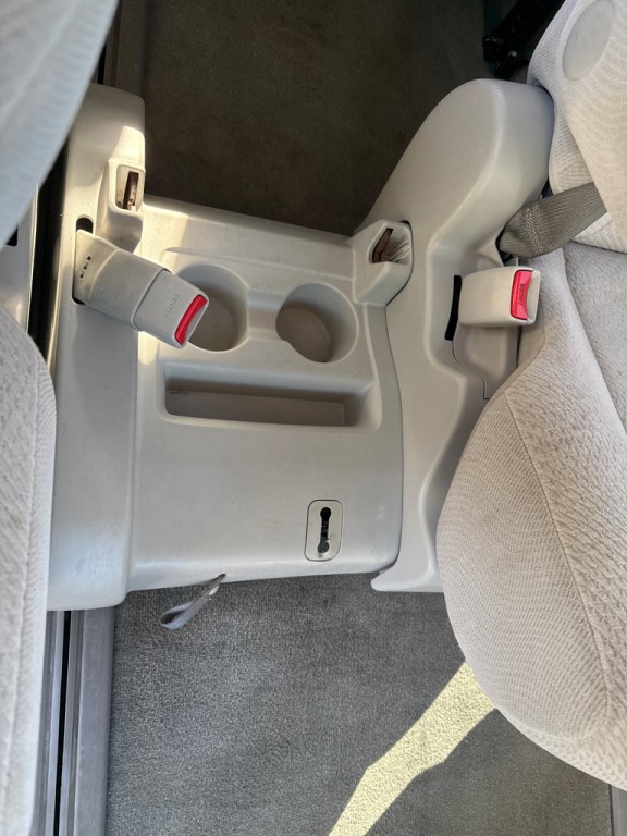2014 Toyota Sienna Image 32