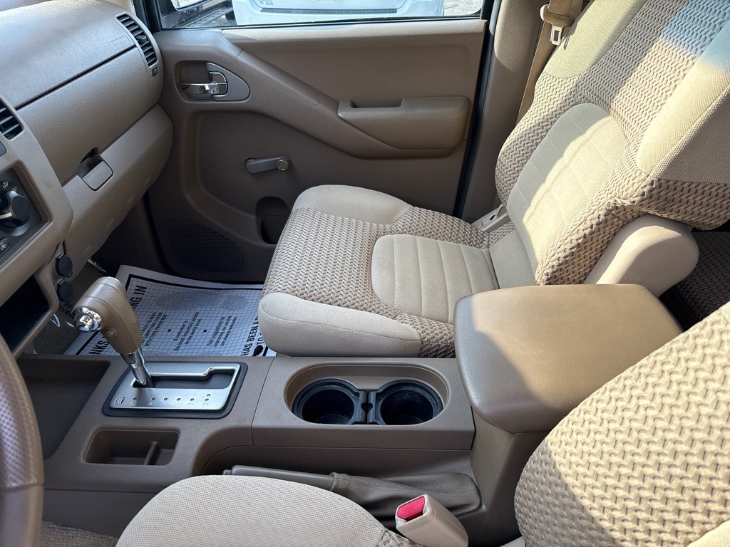 2005 Nissan Frontier Image 9