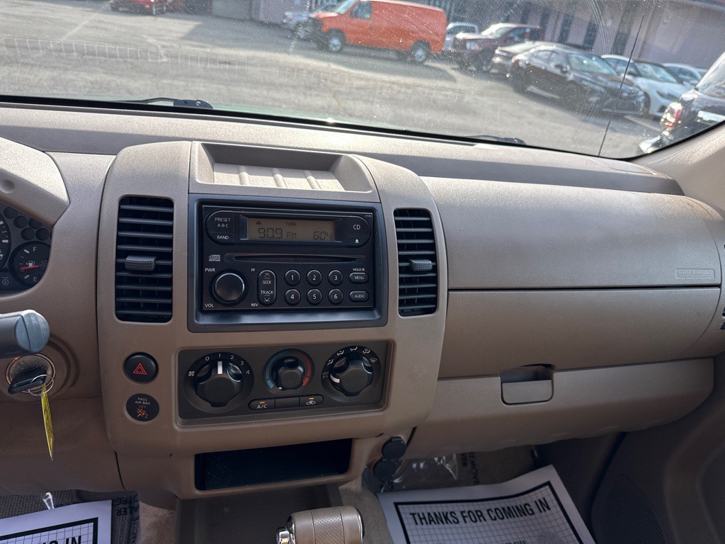2005 Nissan Frontier Image 10
