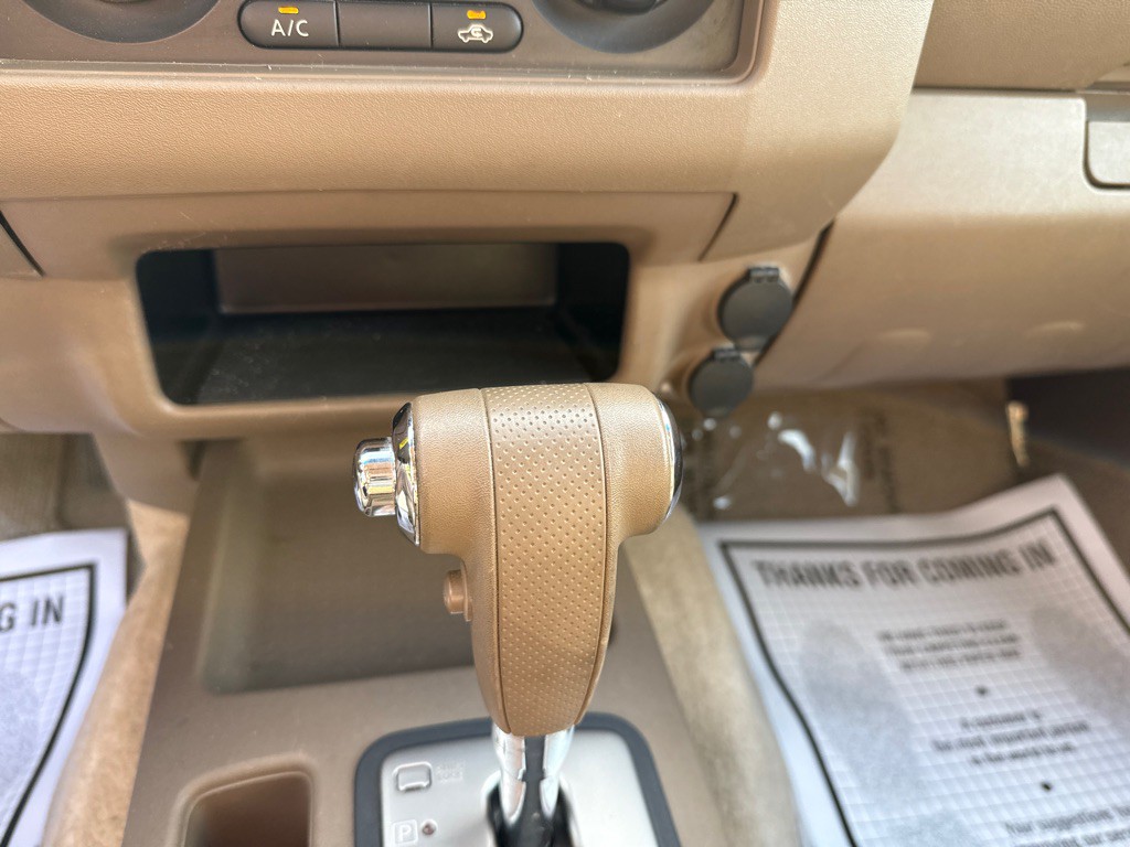 2005 Nissan Frontier Image 11