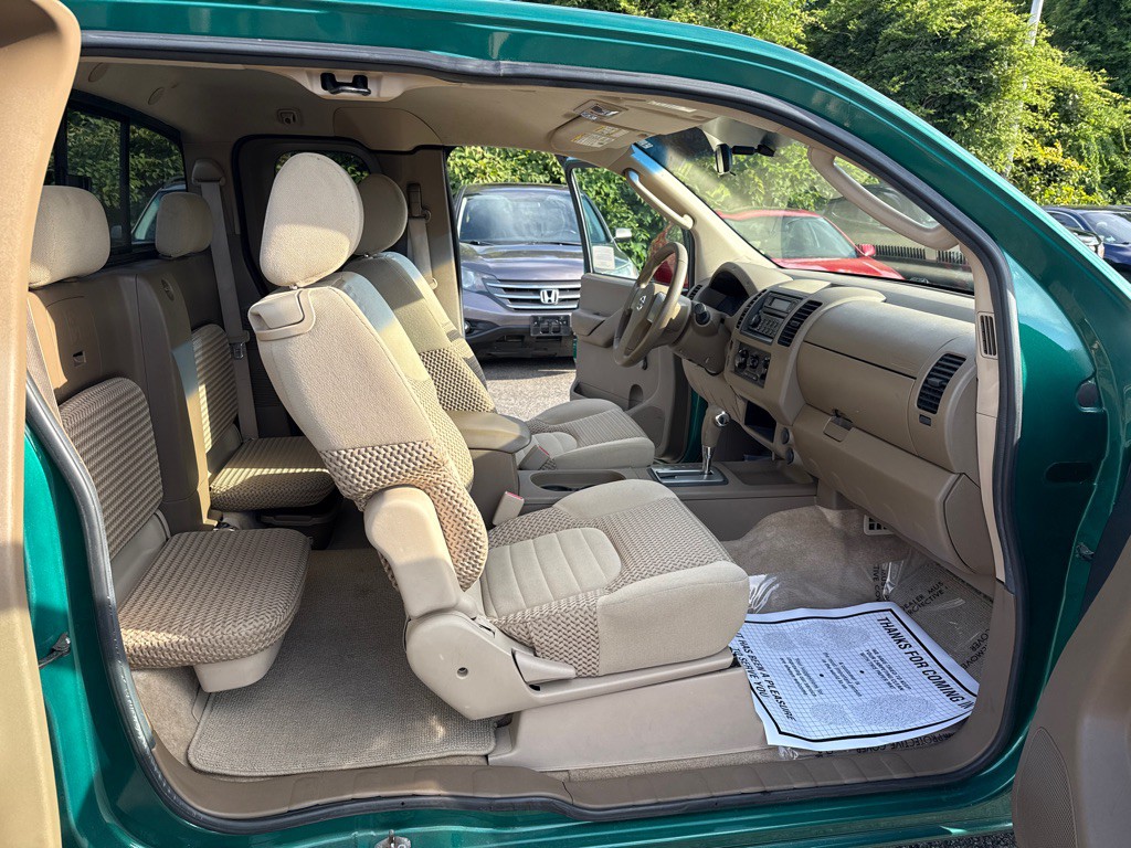 2005 Nissan Frontier Image 14