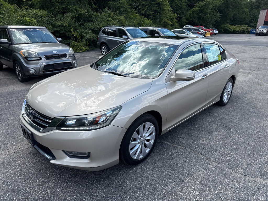 2013 Honda Accord Image 1
