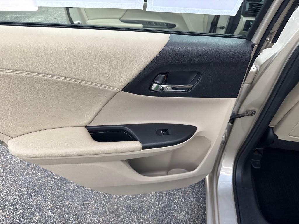 2013 Honda Accord Image 22