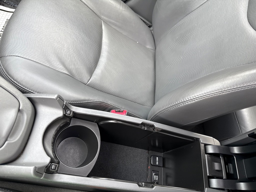 2010 Toyota Prius Image 21