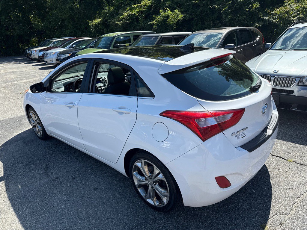 2013 Hyundai Elantra Image 4