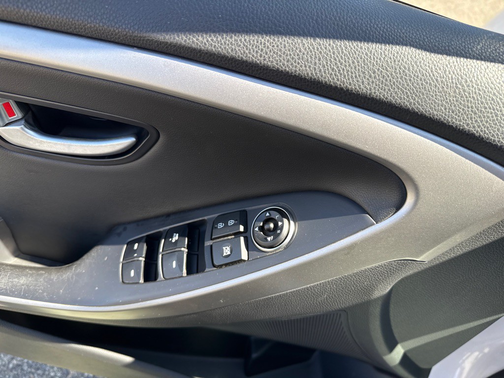 2013 Hyundai Elantra Image 7