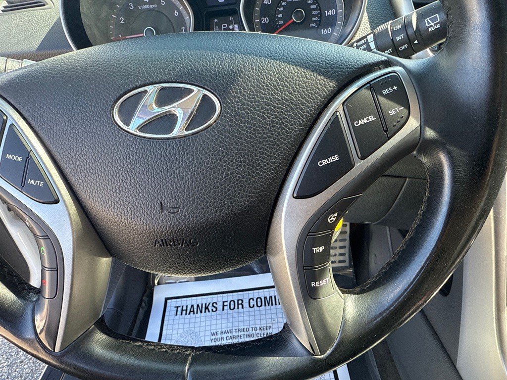2013 Hyundai Elantra Image 10