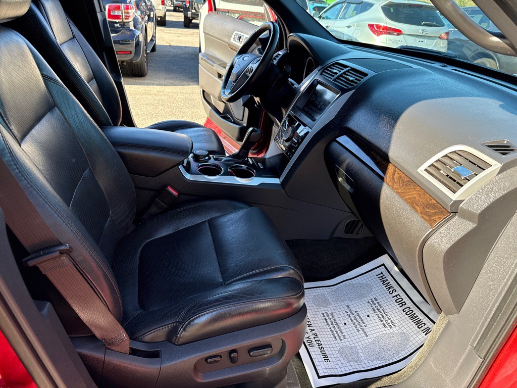 2011 Ford Explorer Image 32