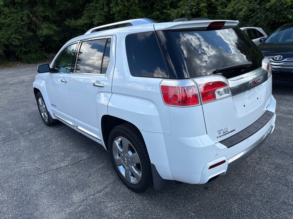 2015 GMC Terrain Image 4