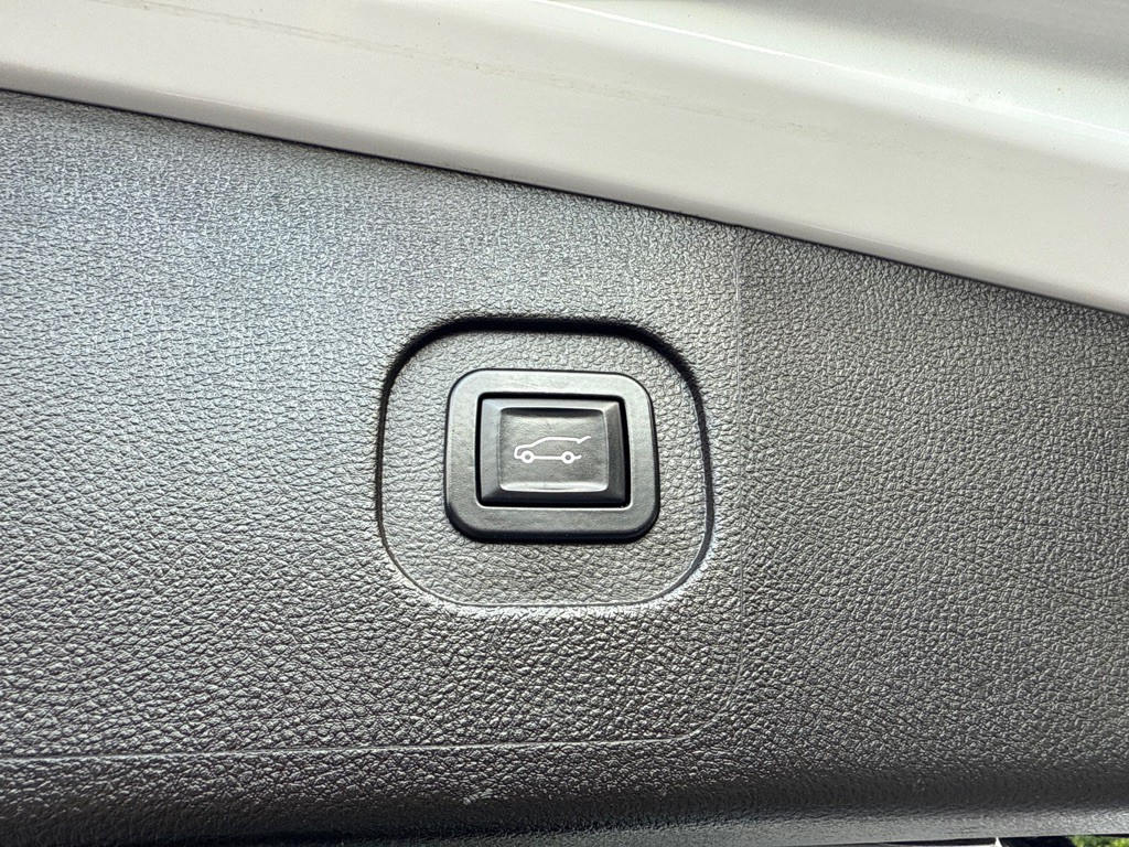 2015 GMC Terrain Image 28