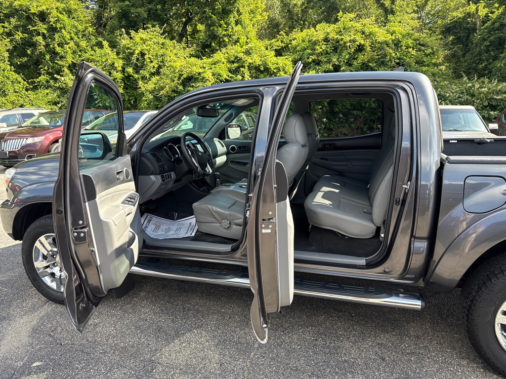2015 Toyota Tacoma Image 7