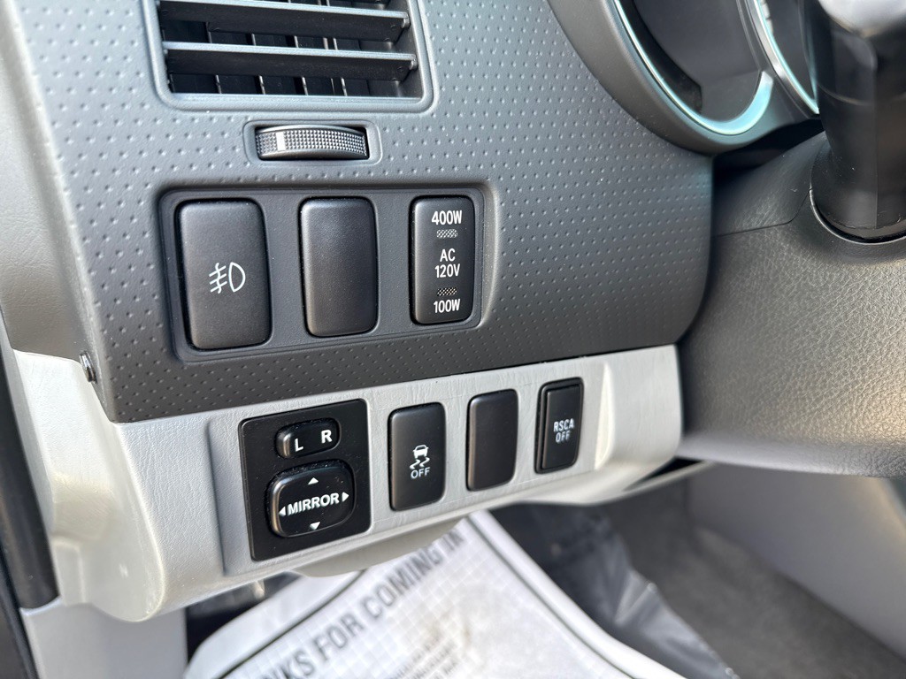 2015 Toyota Tacoma Image 10