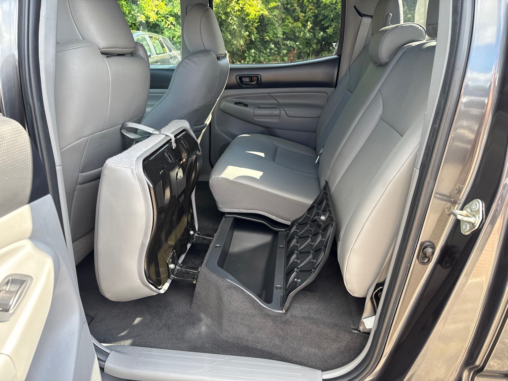 2015 Toyota Tacoma Image 26