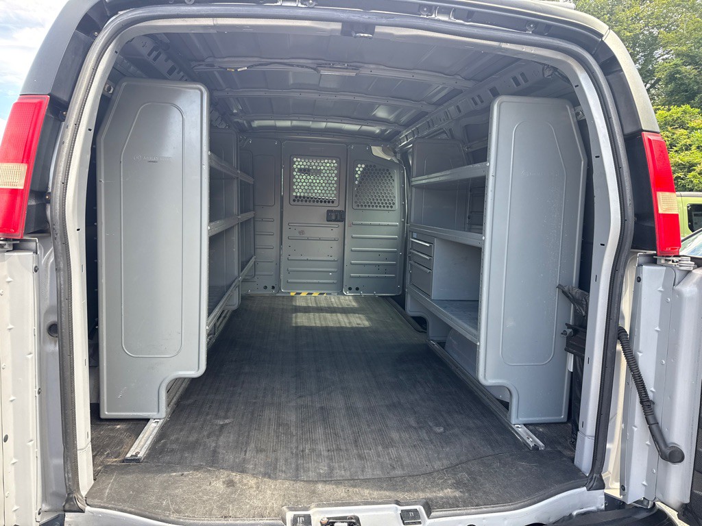 2014 Chevrolet Express Image 5