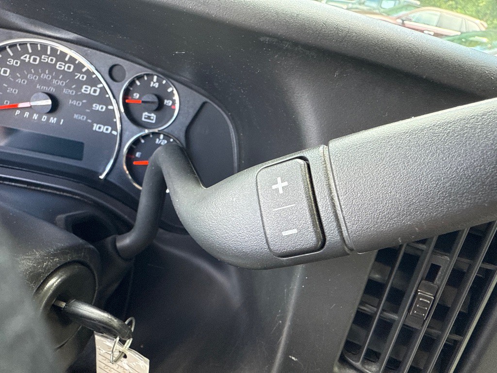 2014 Chevrolet Express Image 17