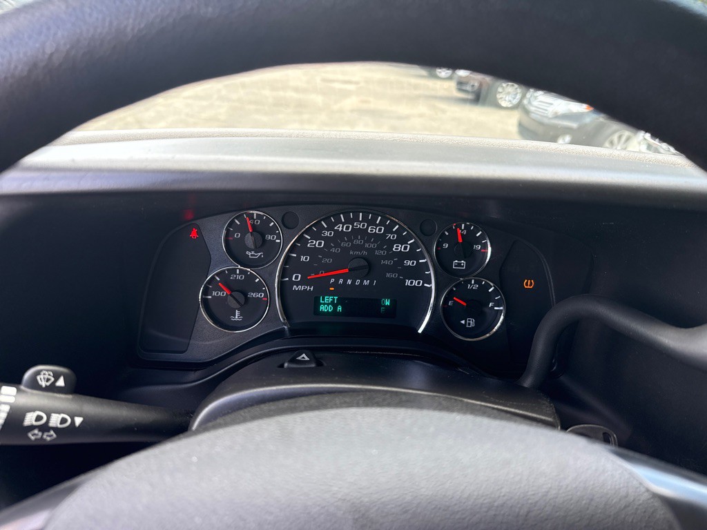 2014 Chevrolet Express Image 18