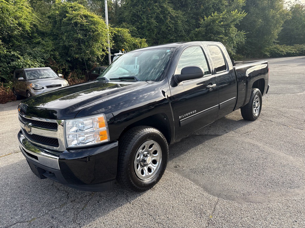 2011 Chevrolet Silverado 1500 Image 1