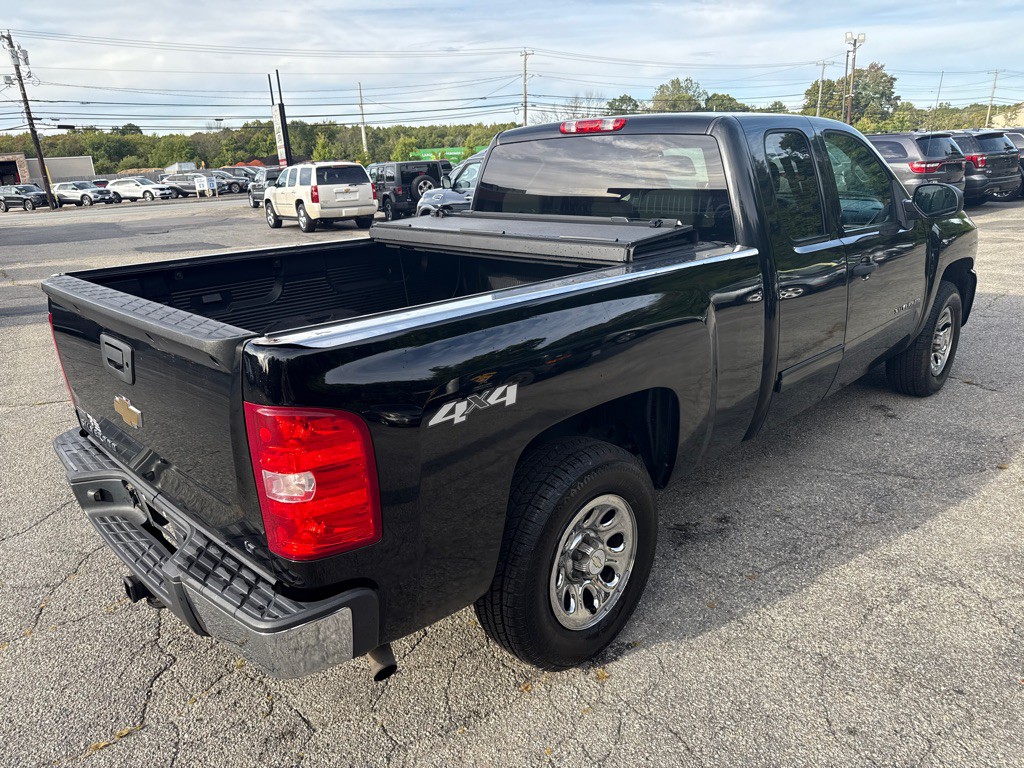 2011 Chevrolet Silverado 1500 Image 3