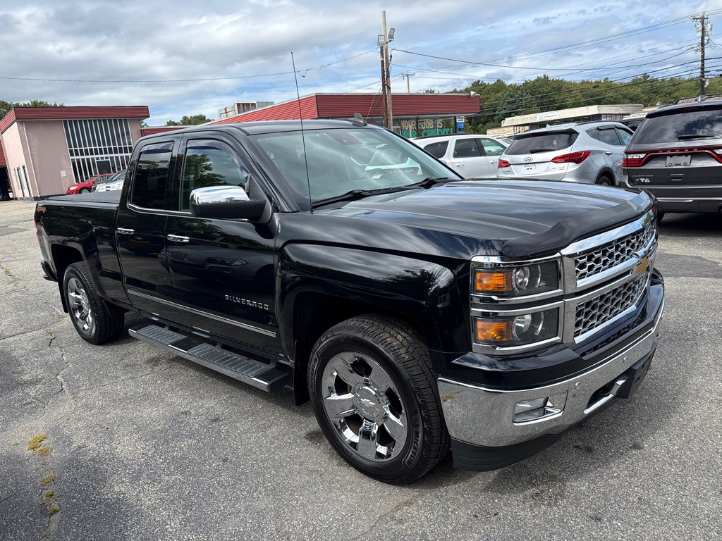 2015 Chevrolet Silverado 1500 Image 2