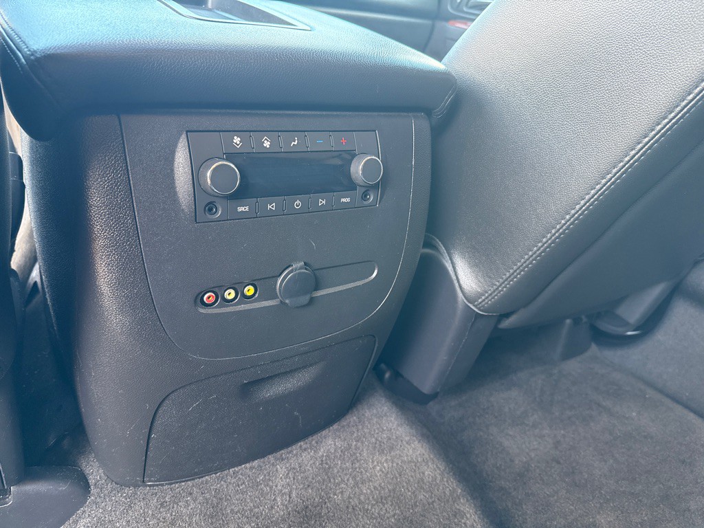2013 Chevrolet Tahoe Image 25