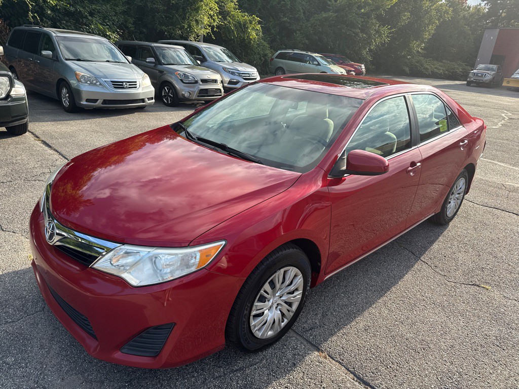 2014 Toyota Camry Image 1