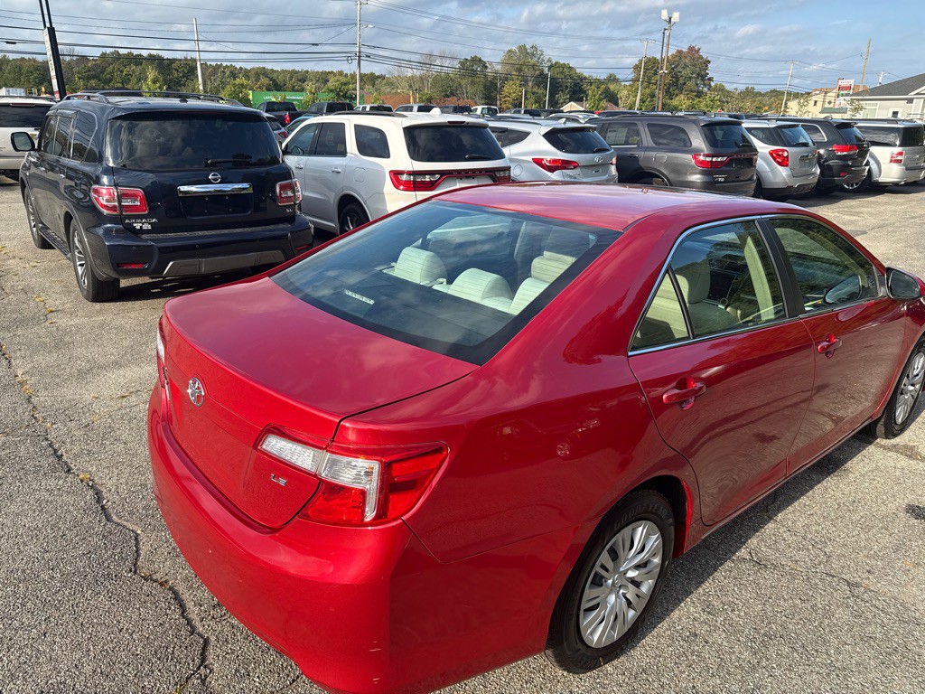 2014 Toyota Camry Image 3