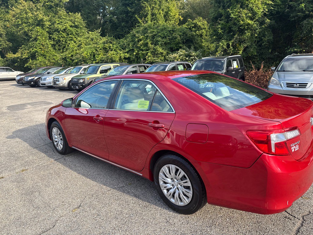 2014 Toyota Camry Image 4