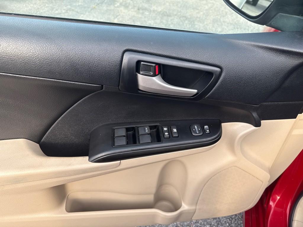 2014 Toyota Camry Image 7