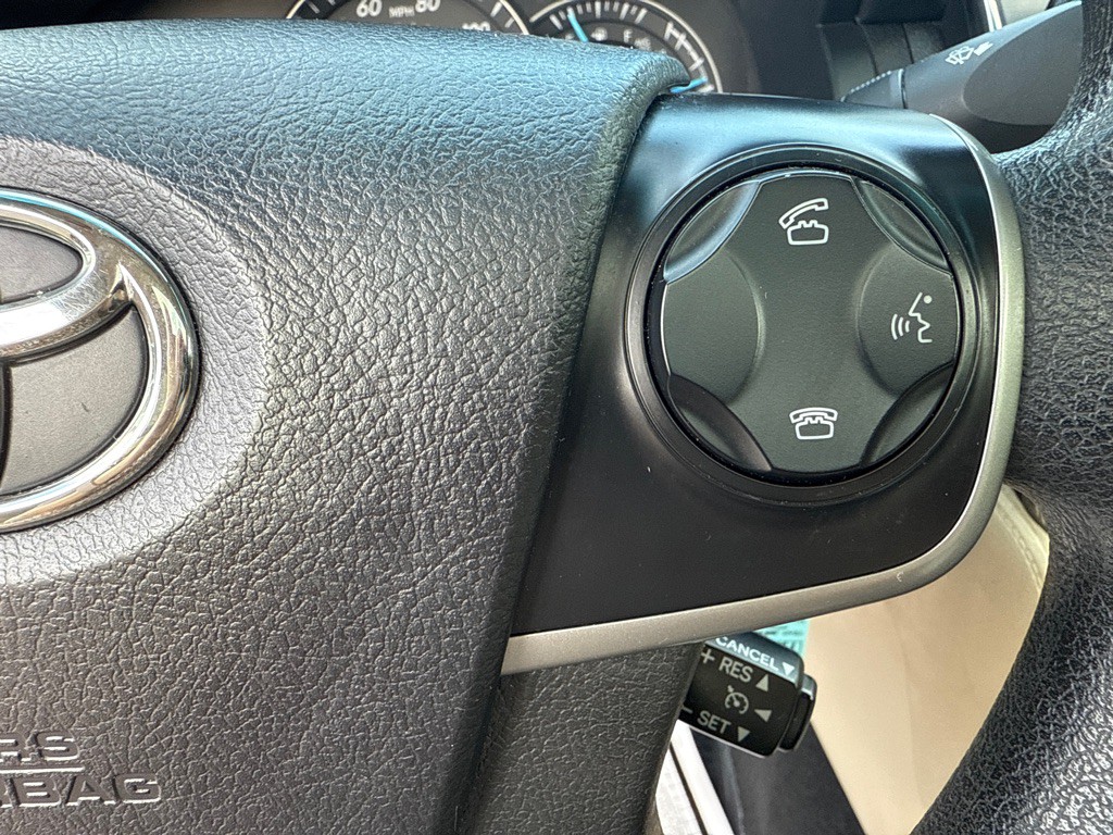 2014 Toyota Camry Image 10