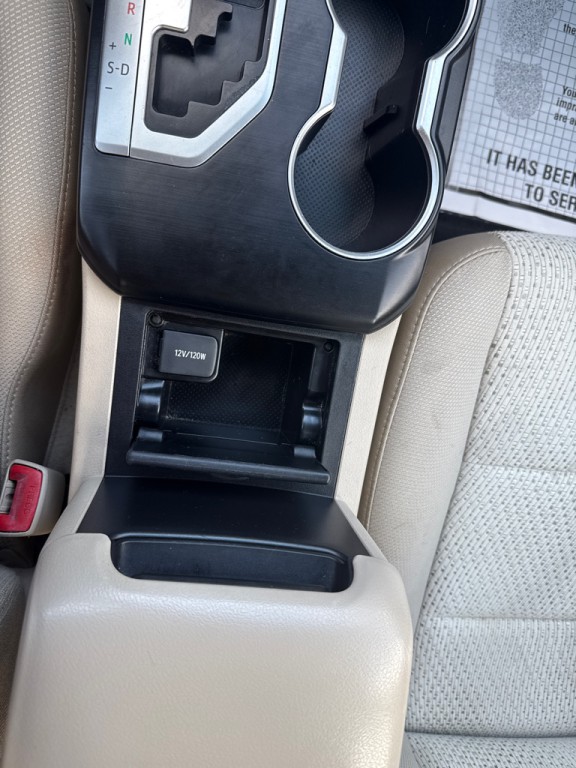 2014 Toyota Camry Image 18
