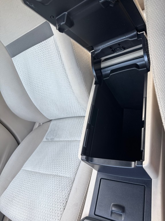 2014 Toyota Camry Image 19