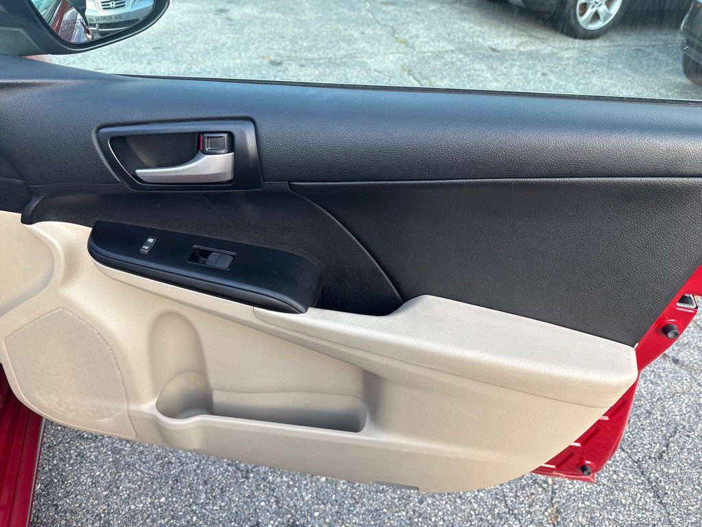 2014 Toyota Camry Image 27