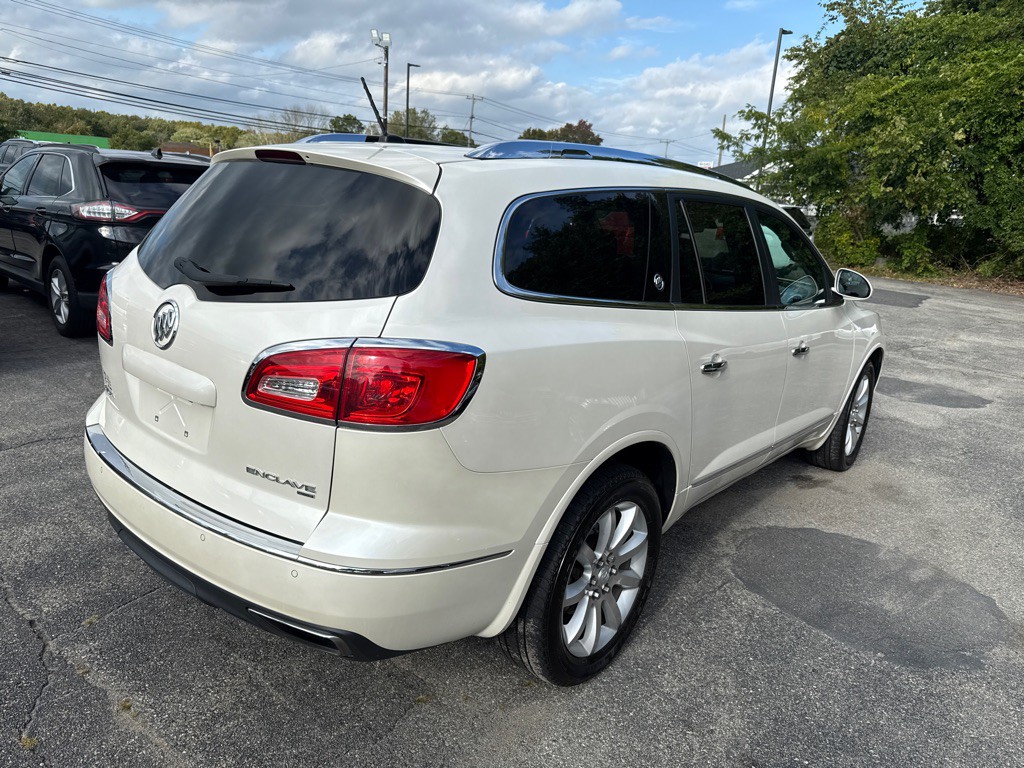 2015 Buick Enclave Image 3