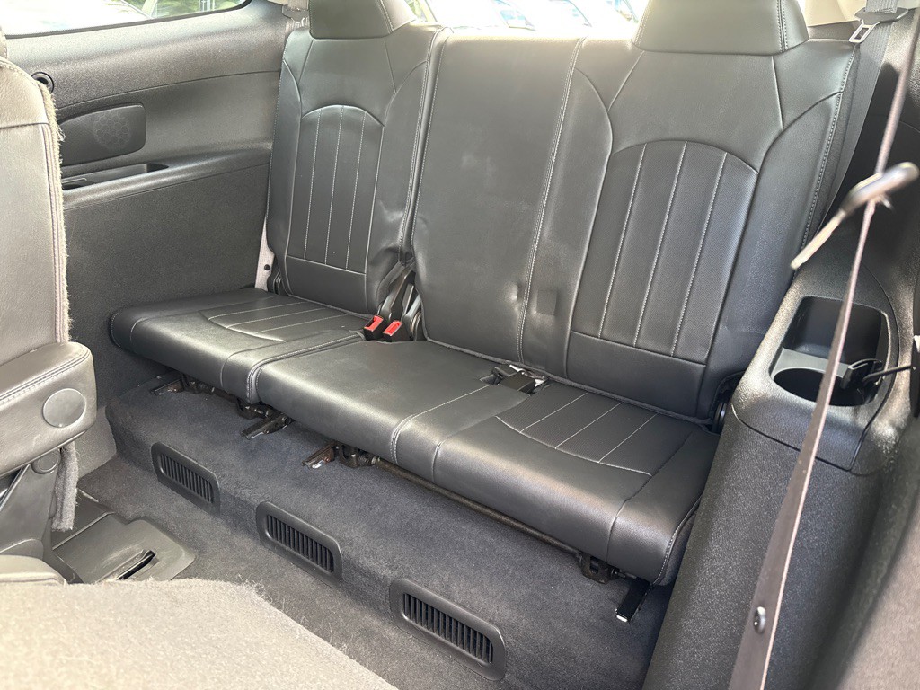 2015 Buick Enclave Image 34