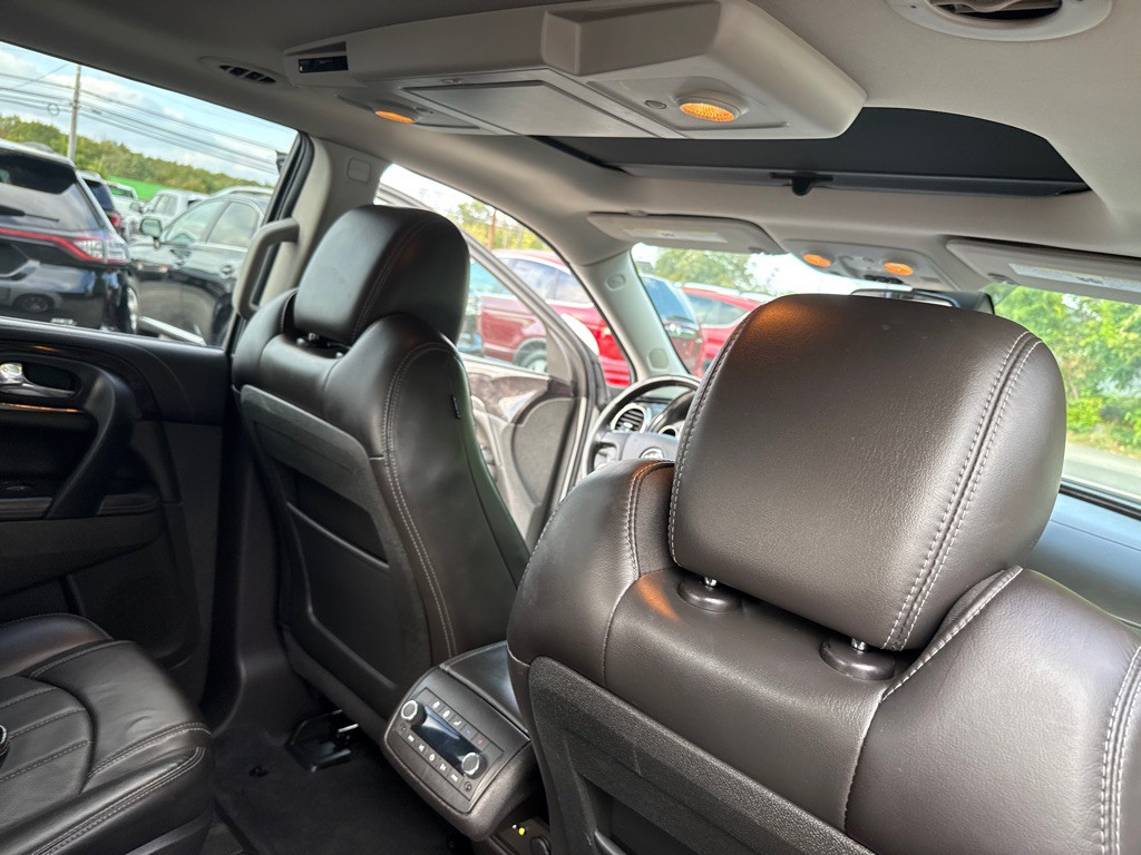 2015 Buick Enclave Image 36