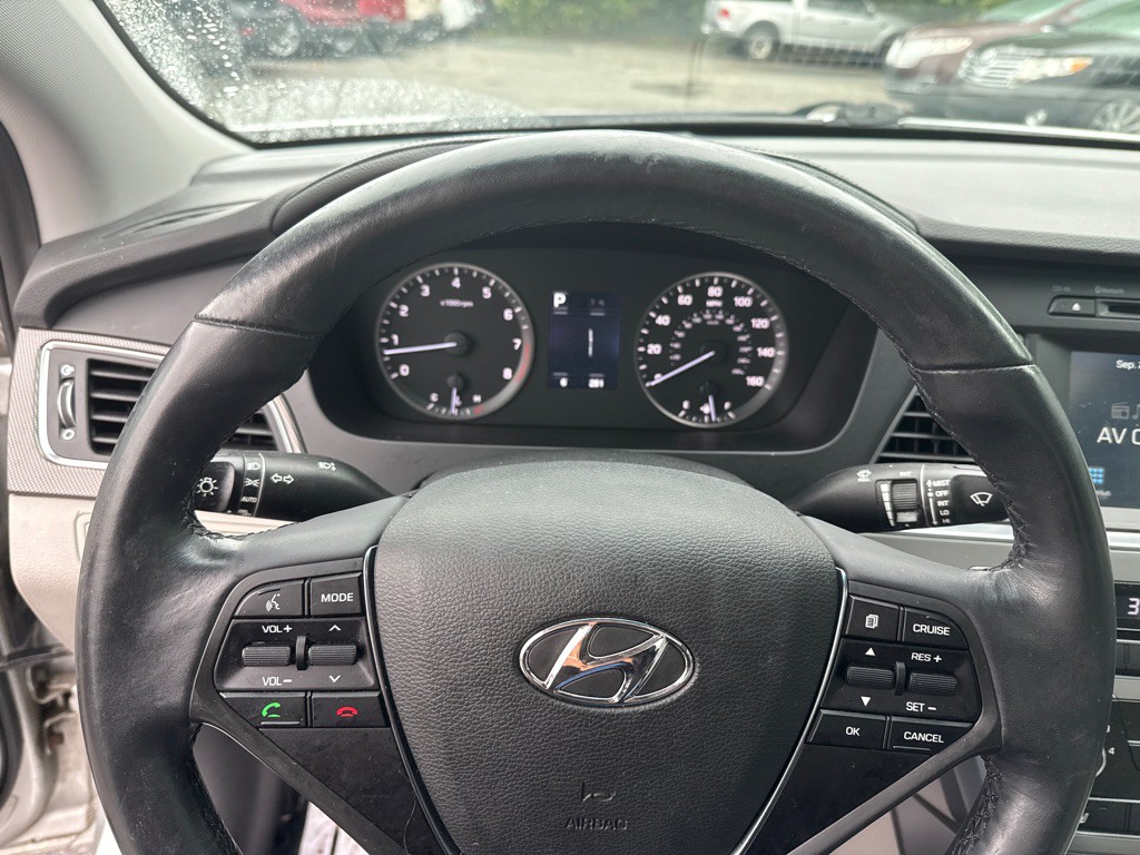 2017 Hyundai Sonata Image 9